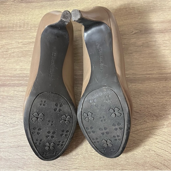Naturalizer Rounded toes leather upper heels Tan Size 8 - Picture 4 of 7